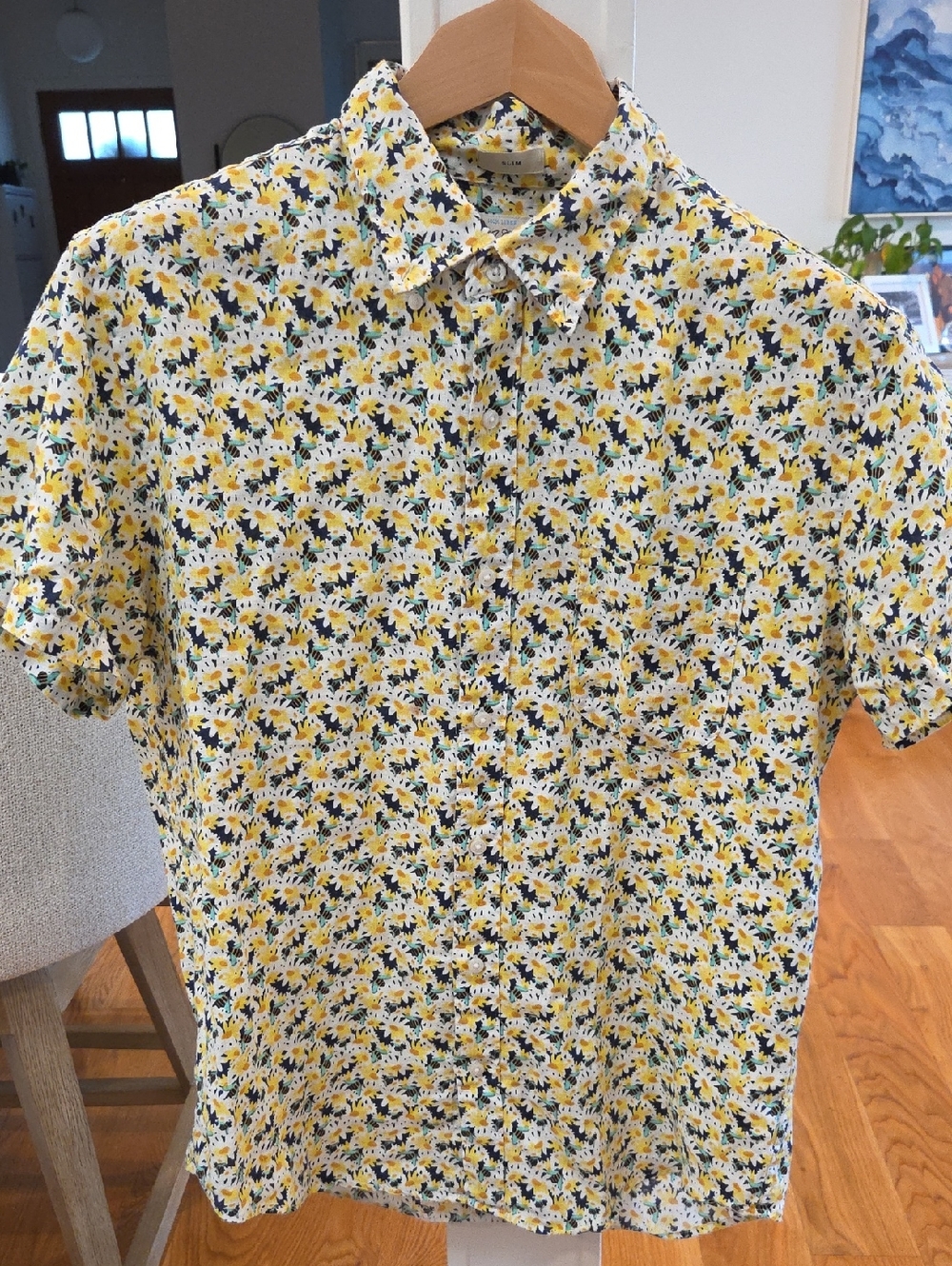J. Crew Men's Yellow Bumble Bee Design Short-Sleeve Linen Button-Down Shirt (L)